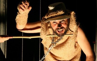 10/06/2017<br />Cantieri D’ottobre<br />L’UOMO CHE SCAMBIO’ SUA MOGLIE PER UN CAPPELLO