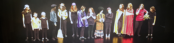 <strong>TEATRO BAMBINE E BAMBINI</strong><br />8 – 11 anni